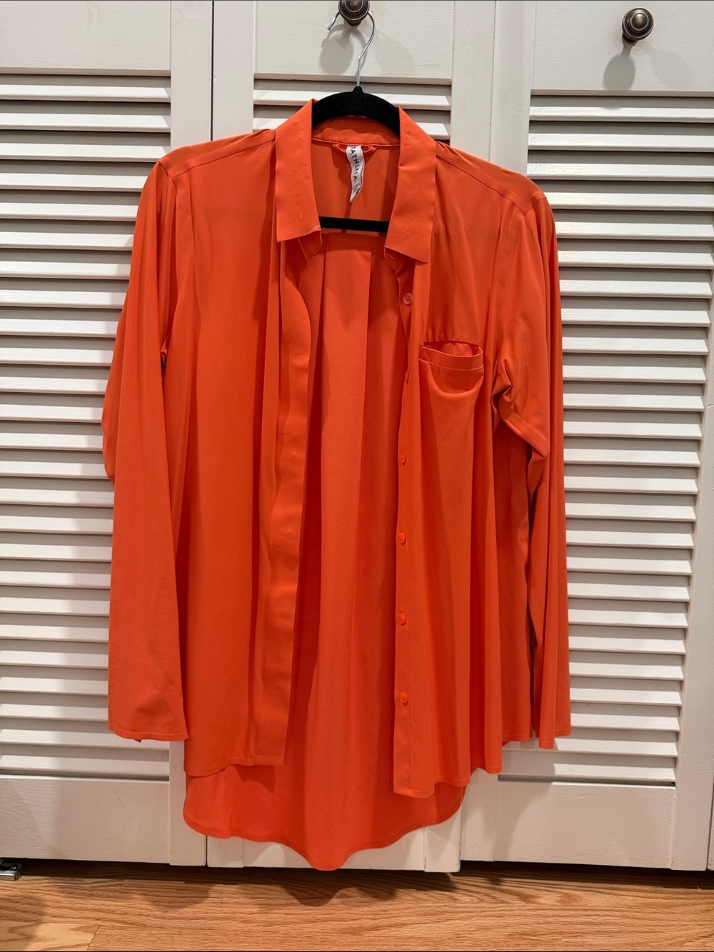 Athleta Bright Orange Long Sleeve Button-Up Blouse